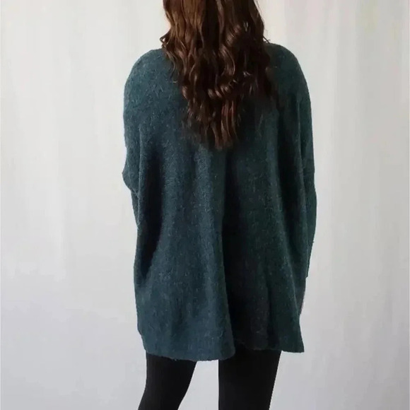 H & M Knit Oversized Sweater - XS - Picture 8 of 11